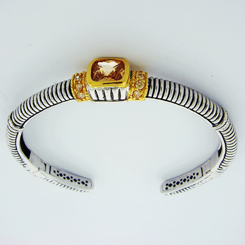 One Station Champagne Citrine Bangle